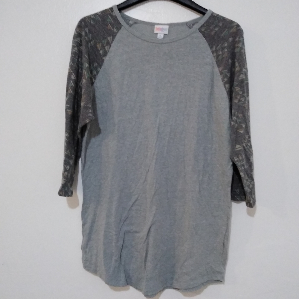 LulaRoe XL 3/4 Sleeve Gray With Aztec Print Sleeve